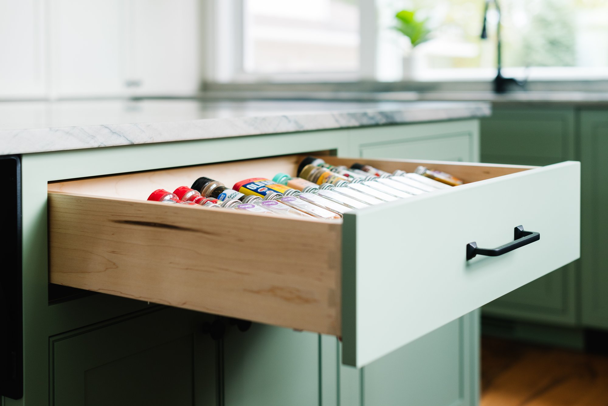 Green kitchen cabinets