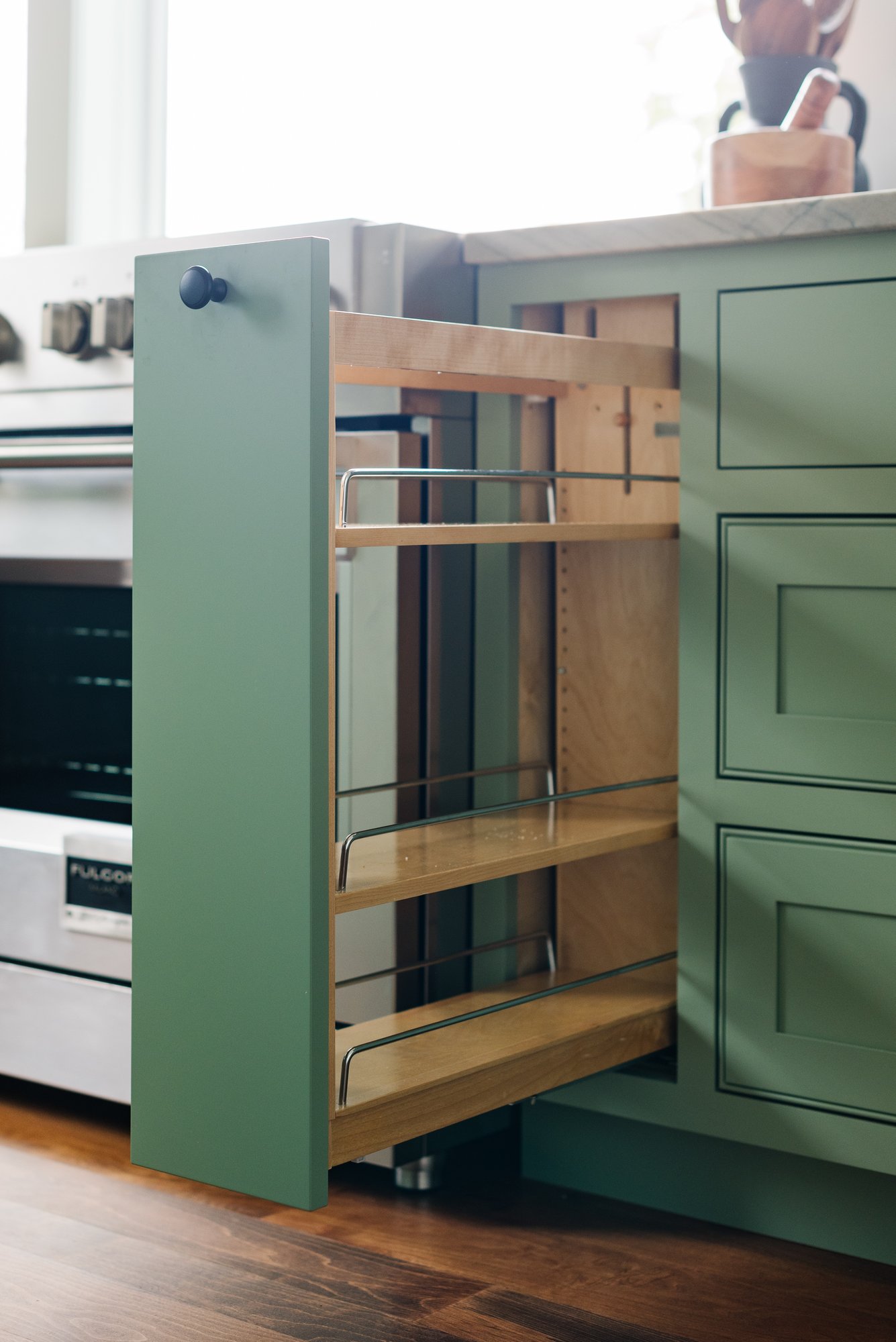 Green kitchen cabinets