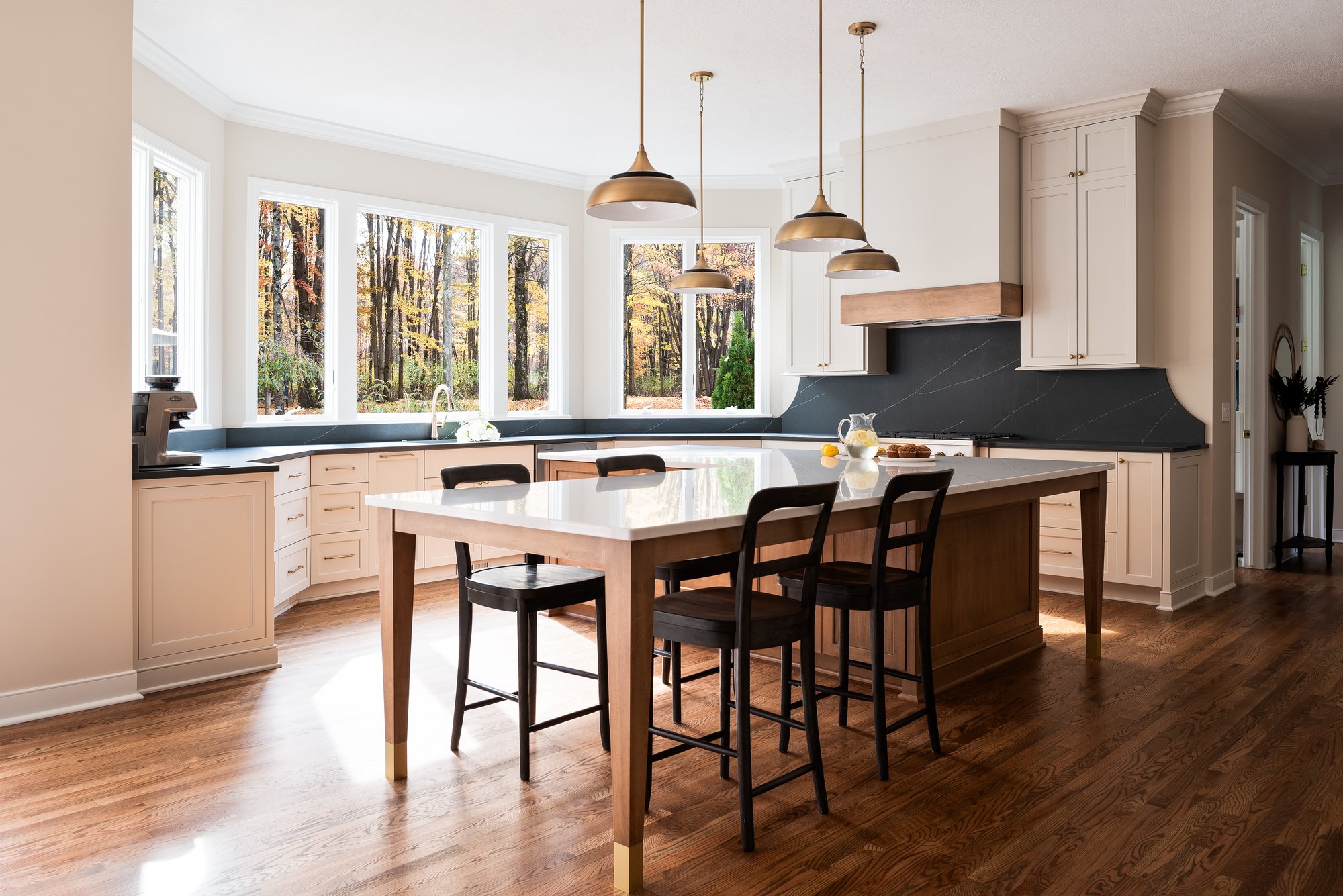 Stockwood Dr.  Luxury Kitchen and Powder Room