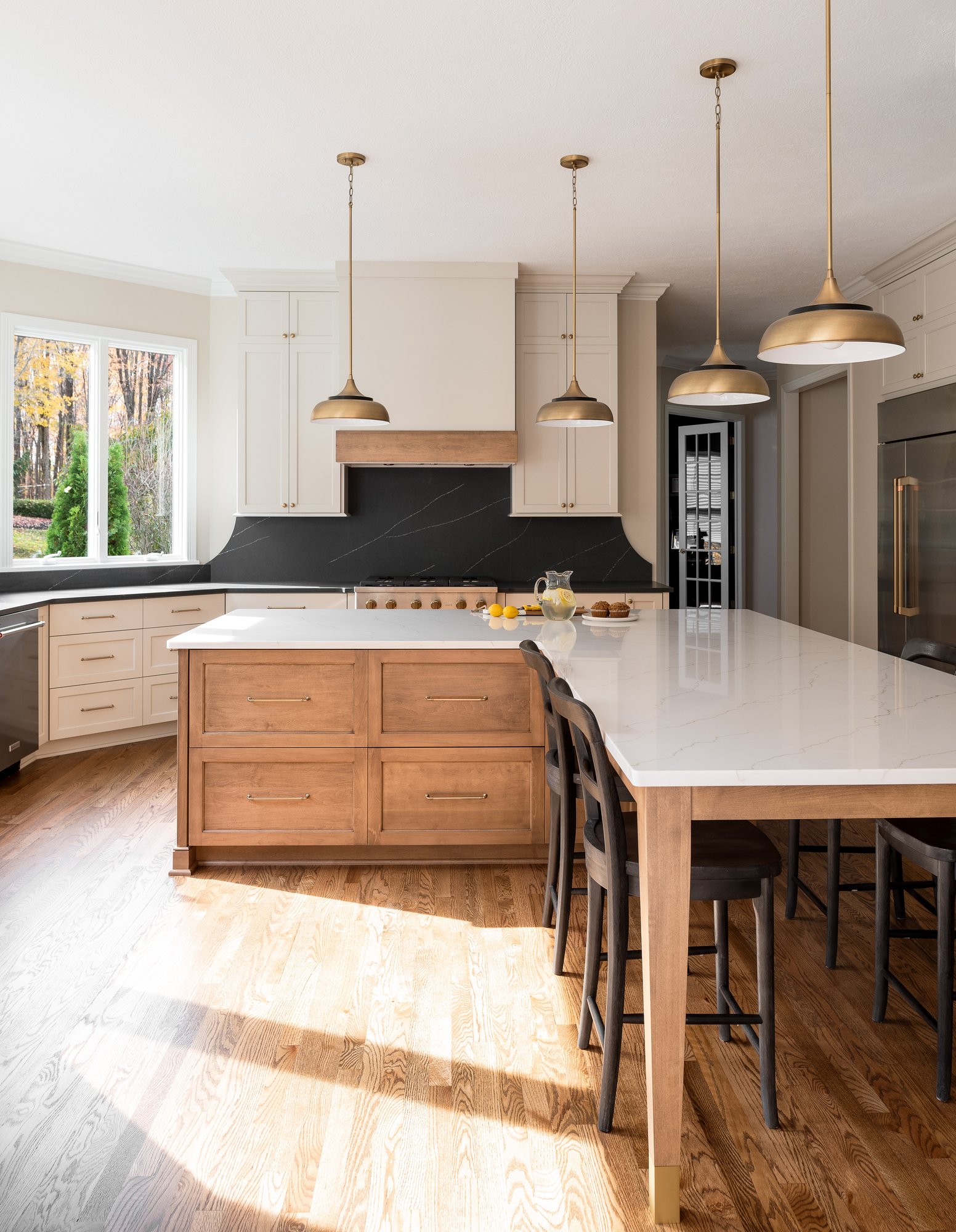 Stockwood Dr.  Luxury Kitchen and Powder Room