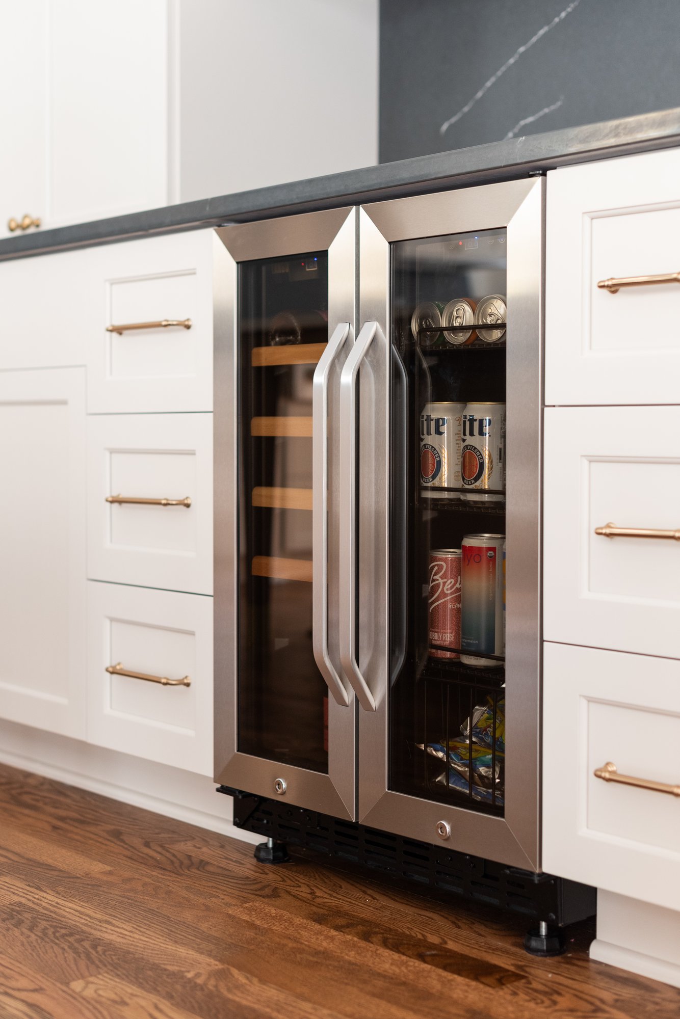 Stockwood Dr.  Luxury Kitchen and Powder Room